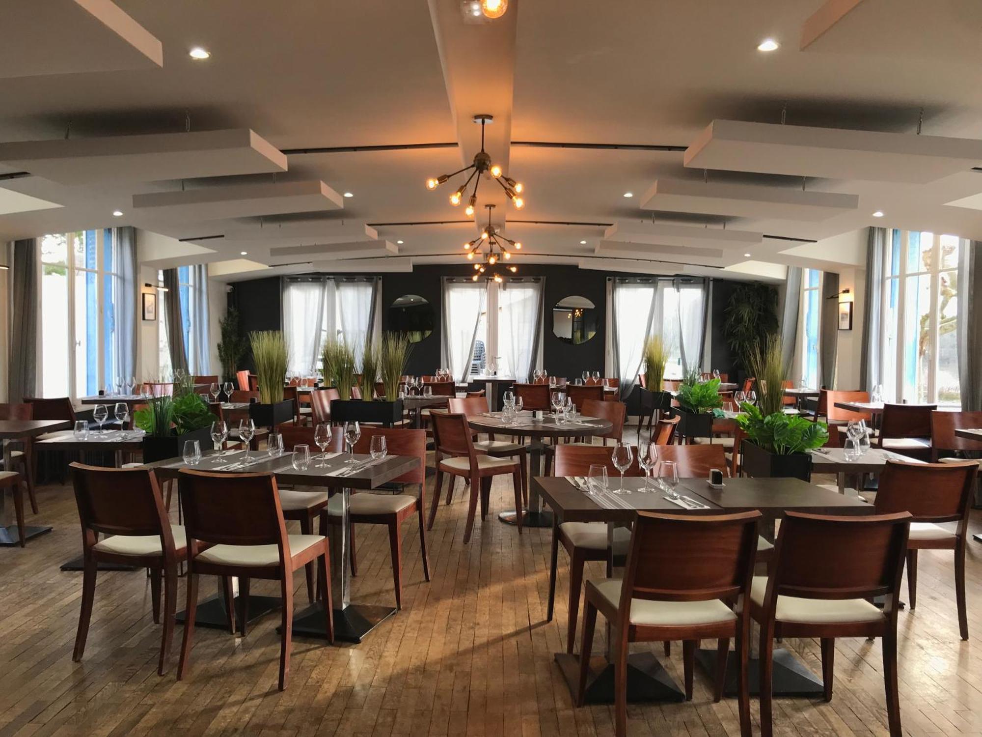 Logis Hotel & Restaurant - Les Bords De Seine 拉罗什基永 外观 照片