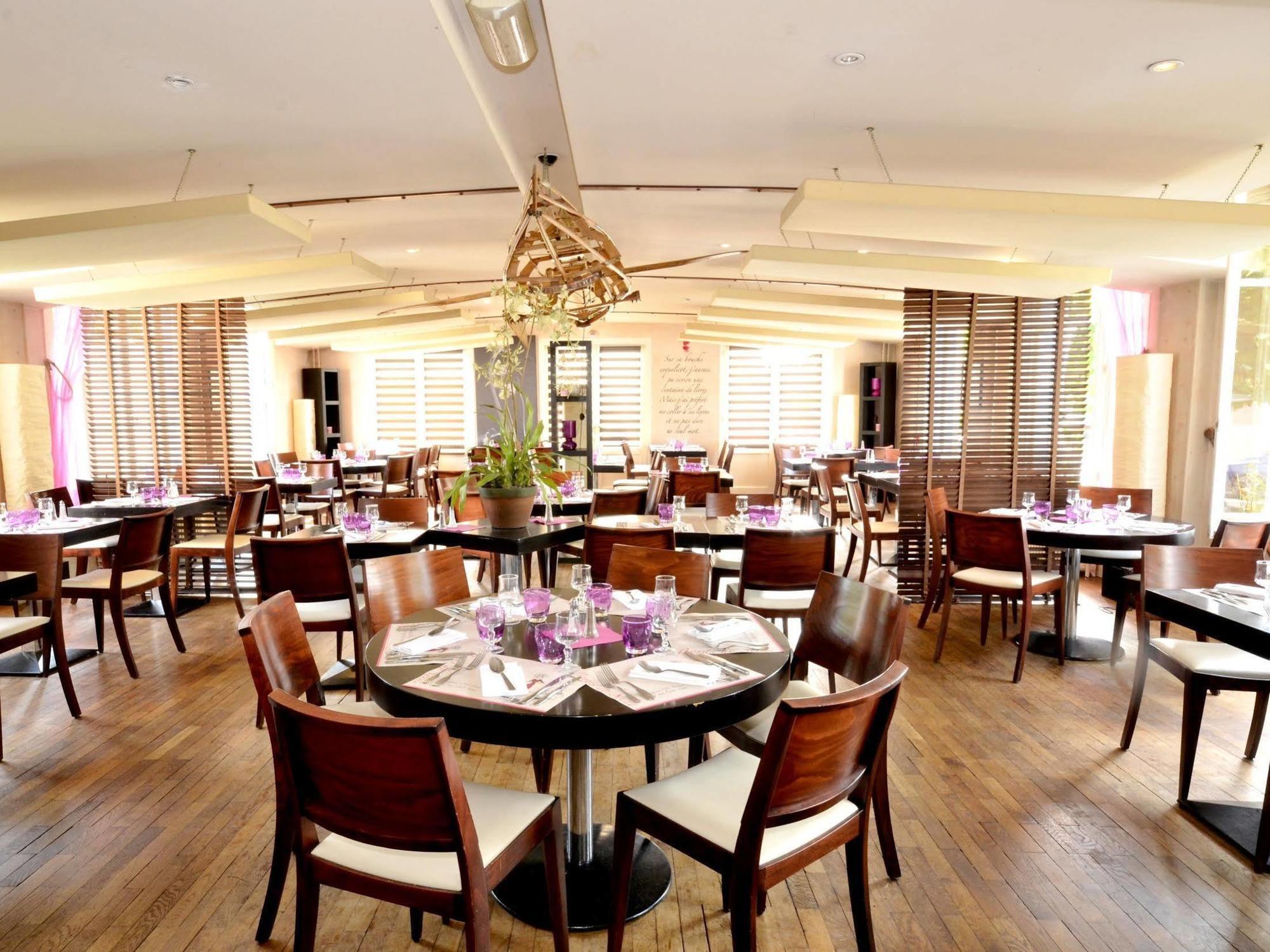 Logis Hotel & Restaurant - Les Bords De Seine 拉罗什基永 外观 照片