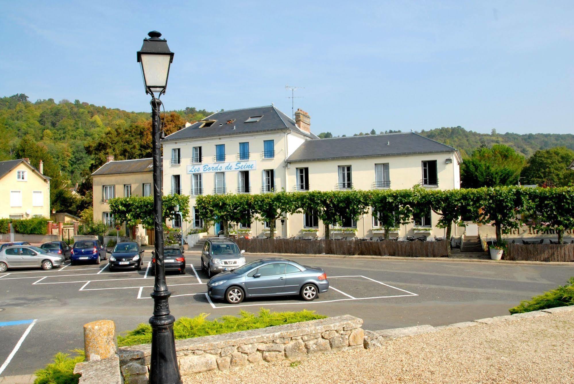 Logis Hotel & Restaurant - Les Bords De Seine 拉罗什基永 外观 照片